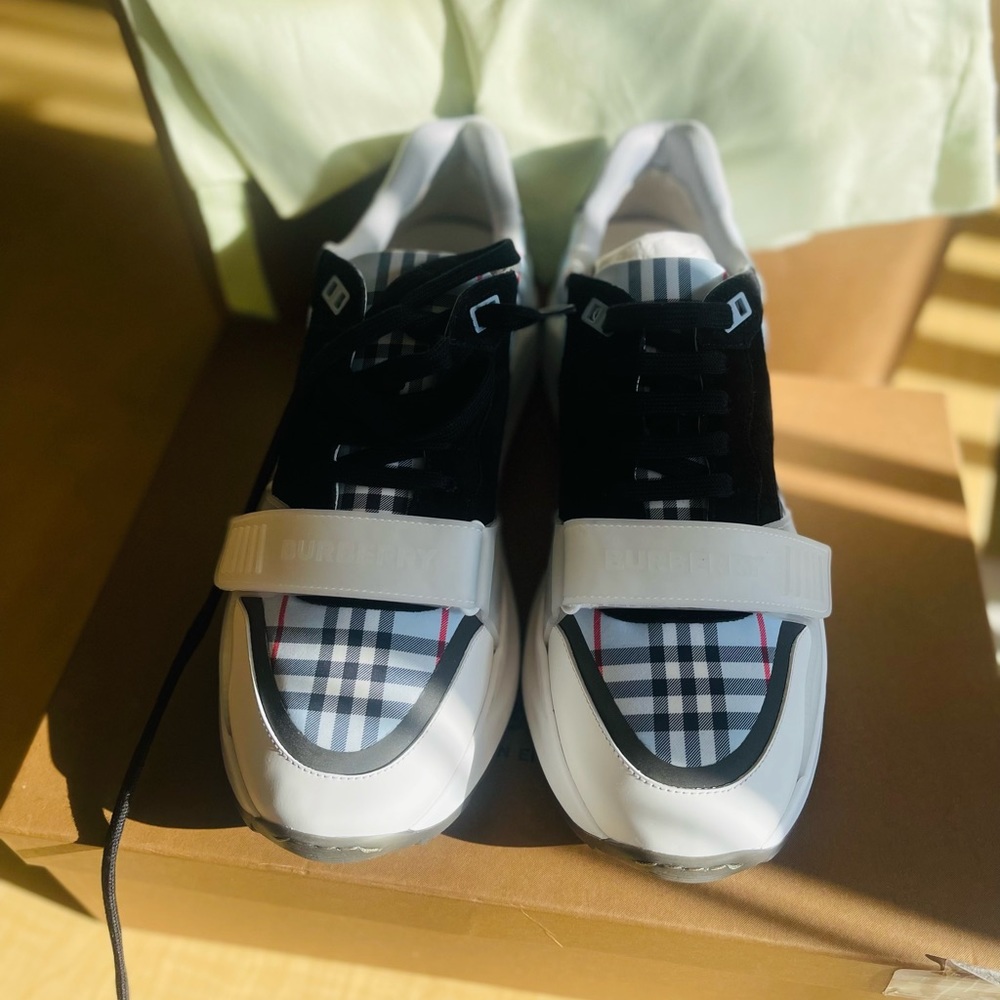 Men Burberry sneakers